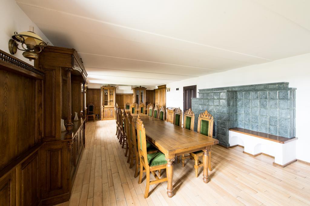 Hotel Castel Royal Mosnita Noua Extérieur photo