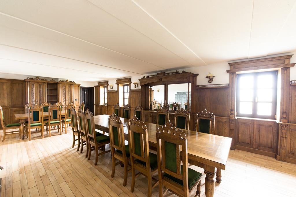 Hotel Castel Royal Mosnita Noua Extérieur photo